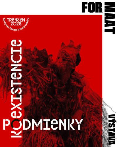 Banner výstavy coexistence, na rudom pozadí postava v čiernom habite