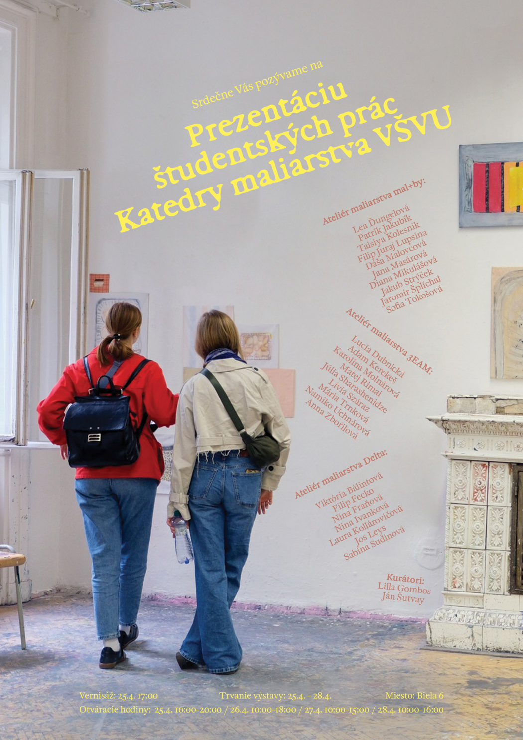 Plagát prezentácie študentských prác Katedry maliarstva VŠVU – dve osoby si prezerajú obrazy v interiéri galérie.