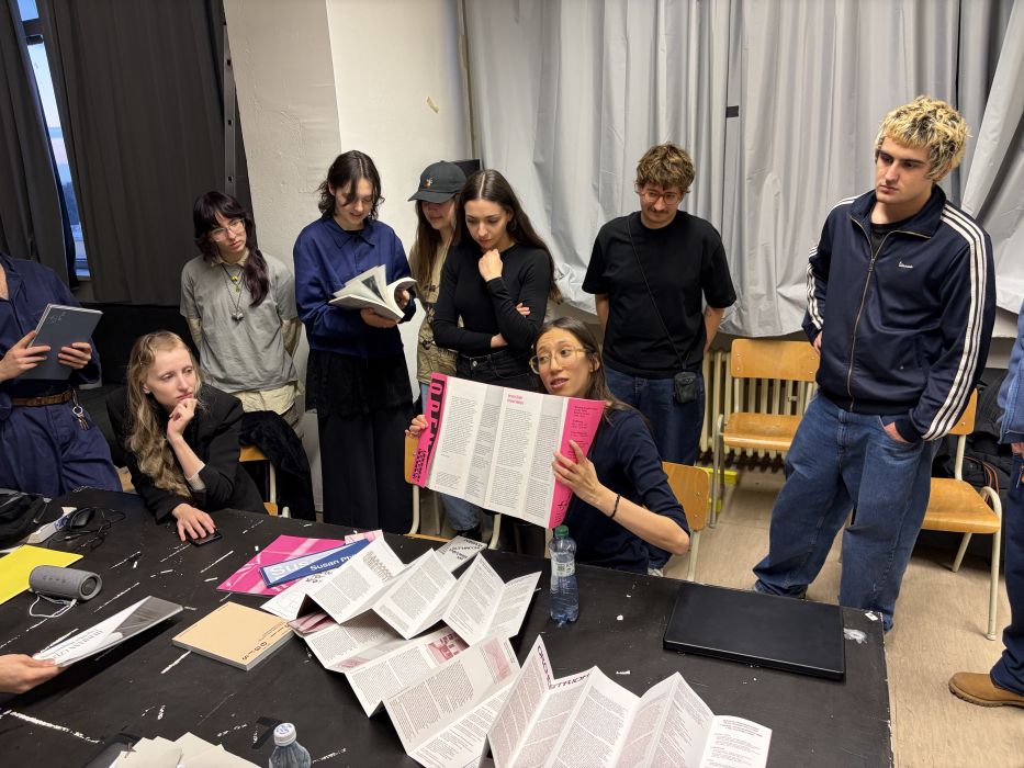 Prednáška, Hana Sekai